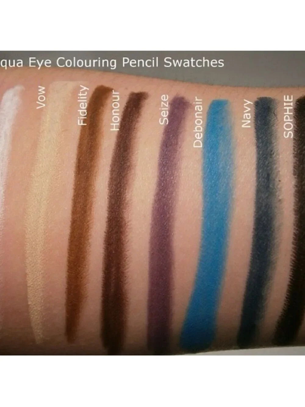 Illamasqua Colouring Pencil - Eye Crayon in Honour